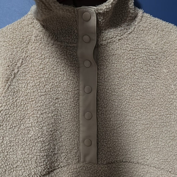 So Brand Juniors Fuzzy ( Teddy Bear ) Fleece 1/4 Button Hoodie XS - Picture 3 of 5